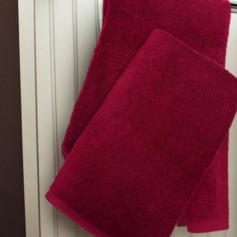 Махровий рушник бордо &laquo; Burgundy Elegance&raquo;&nbsp;банні 70 см-140 см 260218 фото